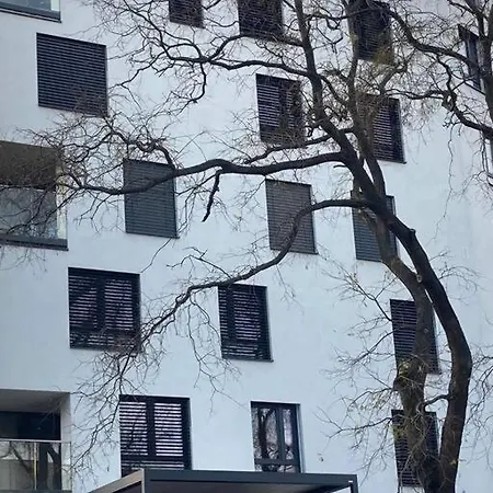 Luxusny Byt Blizko Niv Apartment